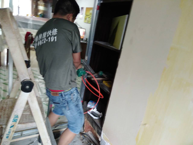 哪家鄭州維修公司可以處理電動門，鄭州電動門壞了修門多少錢