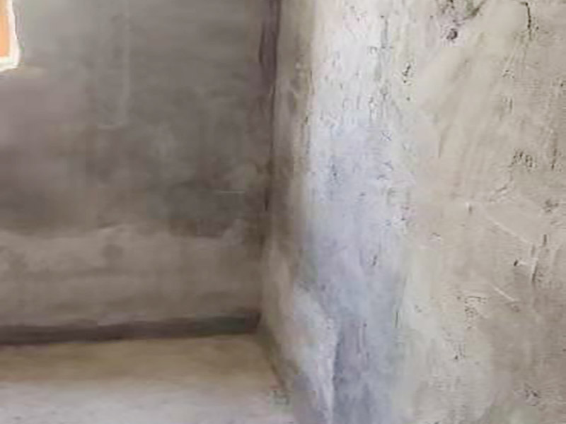 廚房抹灰防水施工：清理基層：將墊層上松散的混凝土、砂漿等清洗干凈，凸出的鼓包剔除。 刷水泥素漿：配合比為水泥∶防水油=1∶0.03(重量比)，加上適量水拌合成粥狀，鋪攤在地面上，用掃帚均勻掃一遍。 抹底層砂漿：底層用1∶3水泥砂漿，摻入水泥重3%～5%的防水粉。拌好的砂漿倒在地上，用杠尺刮平，木抹子順平，鐵抹子壓一遍。 刷水泥素漿：常溫間隔1d后刷水泥素漿一道，配合比為水泥∶防水油=1∶0.03(重量比)加適量水。 抹面層砂漿：刷水泥素漿后，接著抹面層砂漿，配合比及做法用底層。