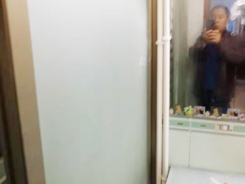 明管安裝維修：第一步是測(cè)量，確定線管和一級(jí)配電箱的固定點(diǎn)位。第二步是加工我們所需要的線管。第三步是線管的安裝和固定。第四步是管路進(jìn)入線盒或者是線盒。