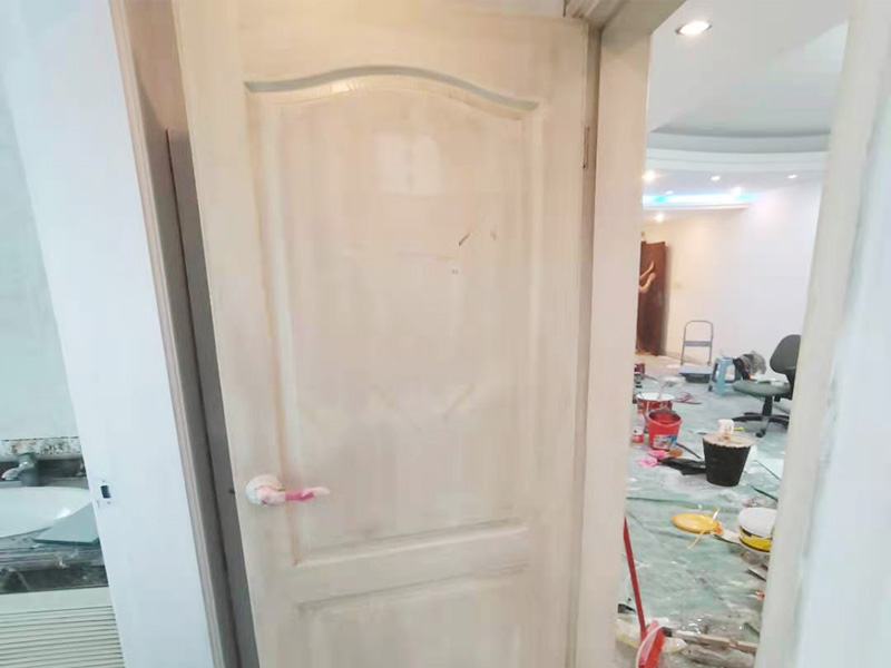 家具木門被踢壞了，若要自己動(dòng)手進(jìn)行家具木門維修要用到哪些工具