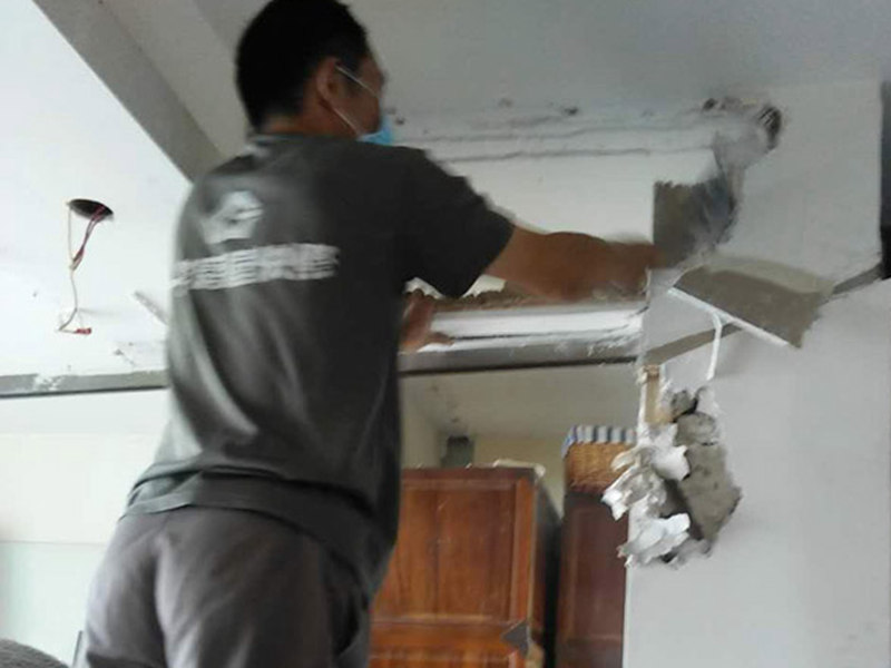 毛坯房美容店裝修,新買的毛坯房無錢裝修，怎么裝修可以住人