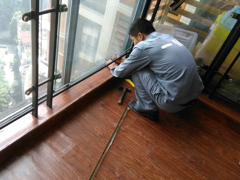 多瑪自動(dòng)門維修,玻璃自動(dòng)門能扒開(kāi) 怎么辦