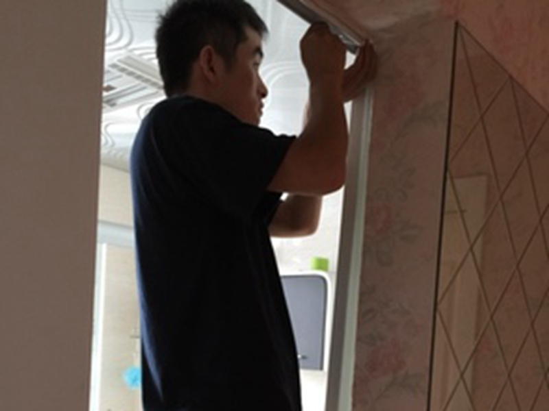 附近修理門窗,門窗維修有哪些注意事項，如何維修壞了的鋁合金門窗