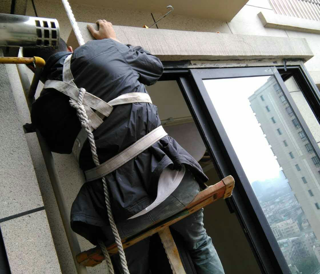 鄭州哪家維修公司可以更換門窗把手，鄭州塑鋼門窗維修更換把手
