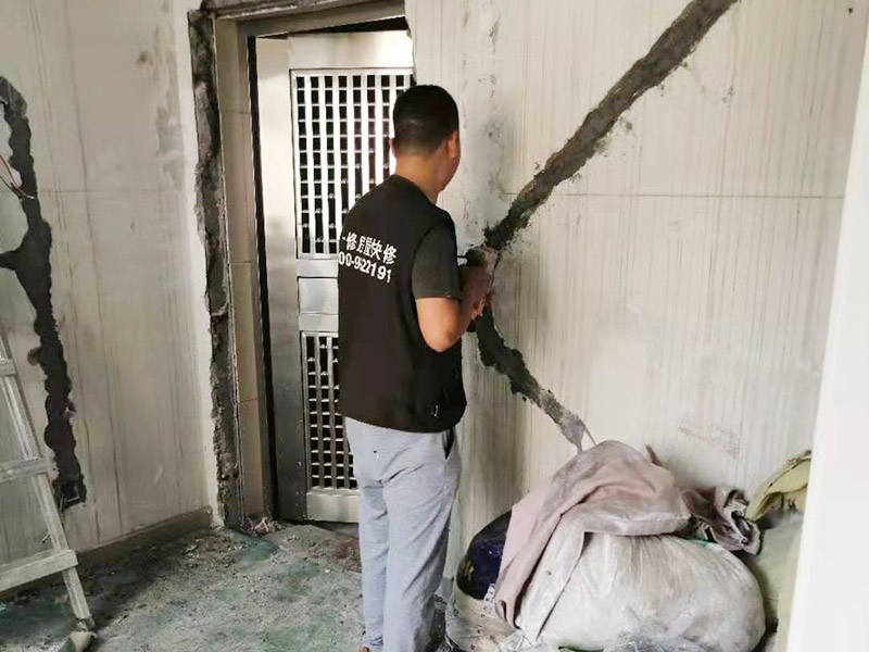 武漢修水管的師傅哪里找，是應(yīng)該找游擊隊(duì)師傅還是維修公司的師傅