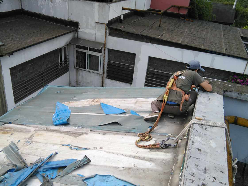 衛(wèi)生間墻角滲水處理方法，墻內(nèi)水管凹槽