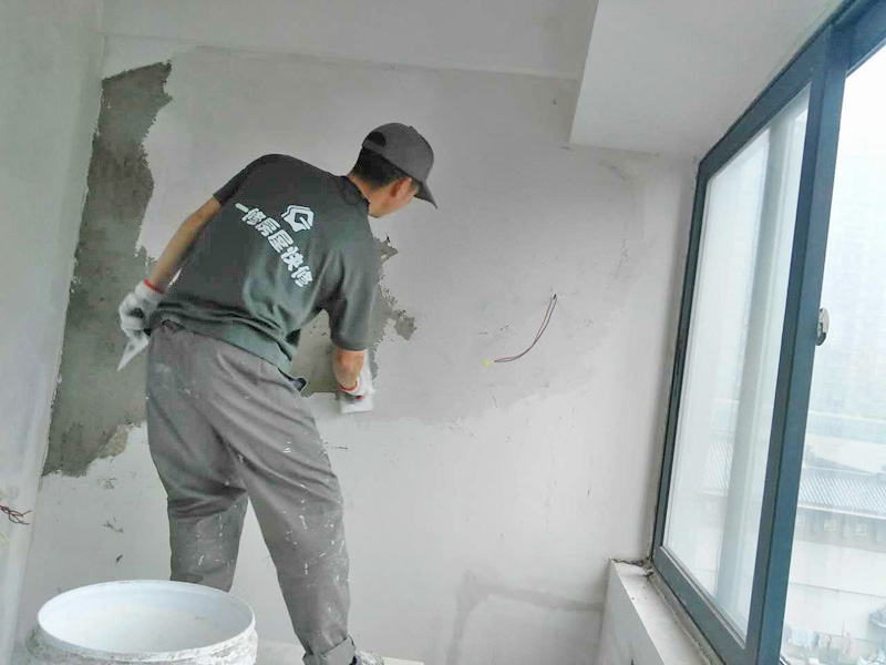 夏秋季房間潮濕發(fā)霉怎么辦？一修教你怎