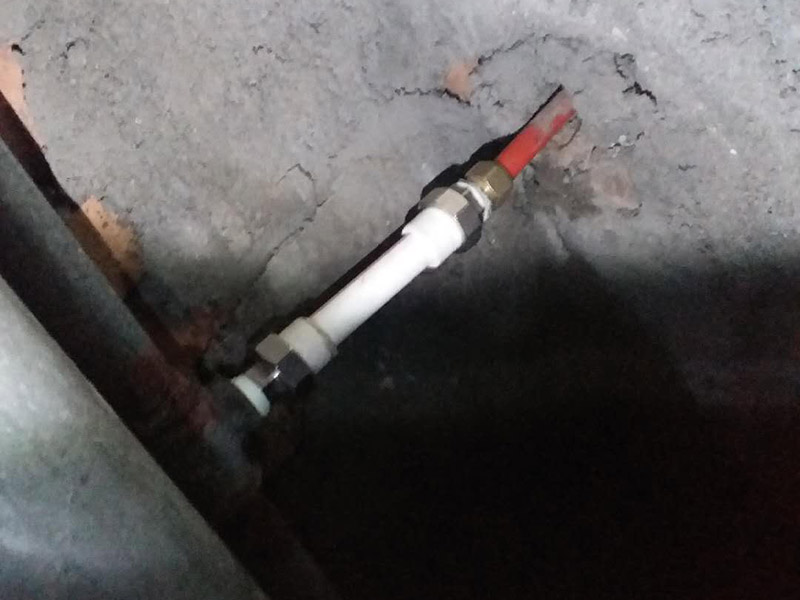 深圳衛(wèi)生間防水步驟，橫豎刷兩遍防水涂
