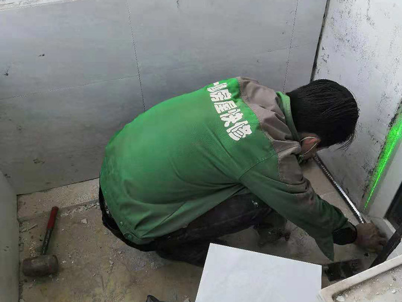 家里廚房水管地面滲水怎么辦，家里廚房