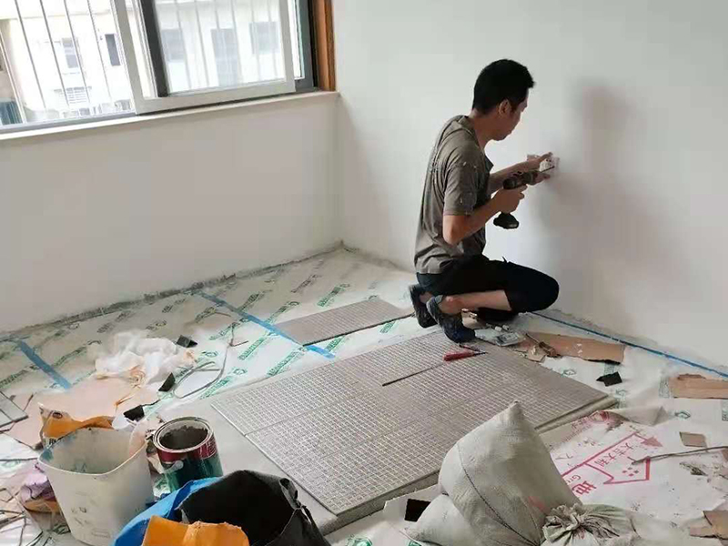 誰給說說客廳翻新需要多少錢_上?？蛷d