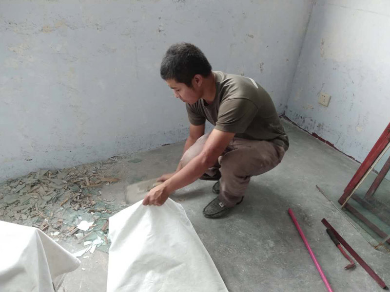 窗戶拆除、建渣清理