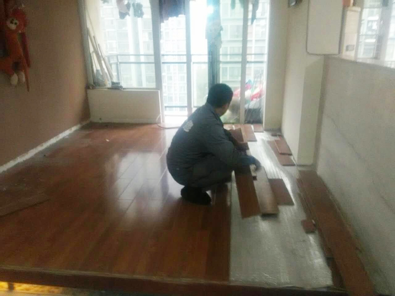 貼地板磚多少錢(qián)一平方？貼地板磚一平方多少錢(qián)？
